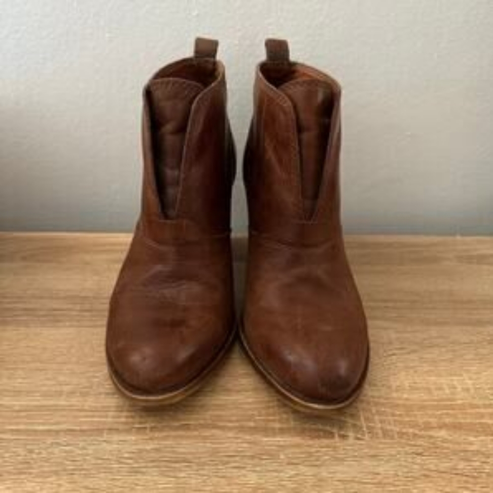 Ehllen Ankle Boots Stacked Heel size 7.5M